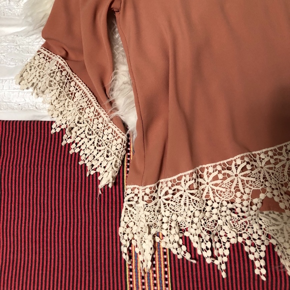 ASTR Crochet Trim Top - Picture 2 of 6